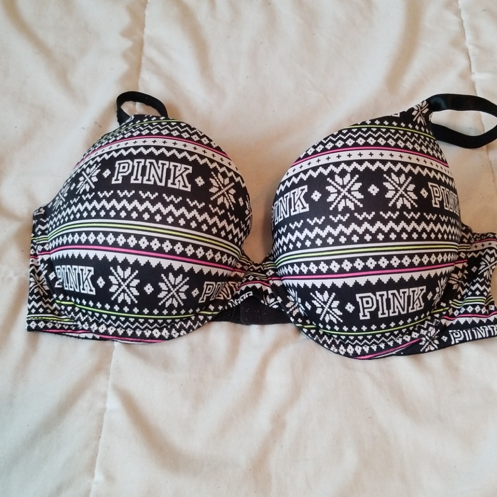 Victoria Secret Wear Everywhere Bra